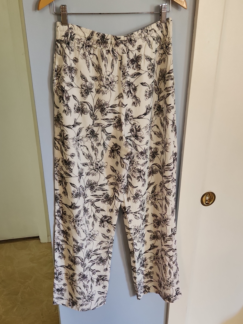 Drawstring Pants - Picture 5 of 6